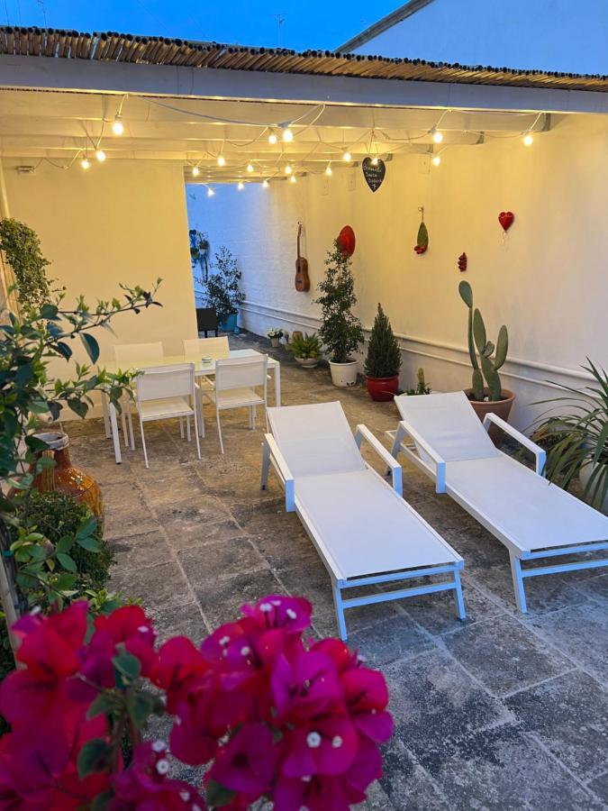 Suite Battisti 7 Lecce Bagian luar foto