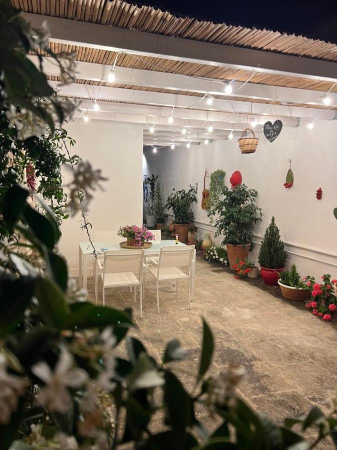 Suite Battisti 7 Lecce Bagian luar foto