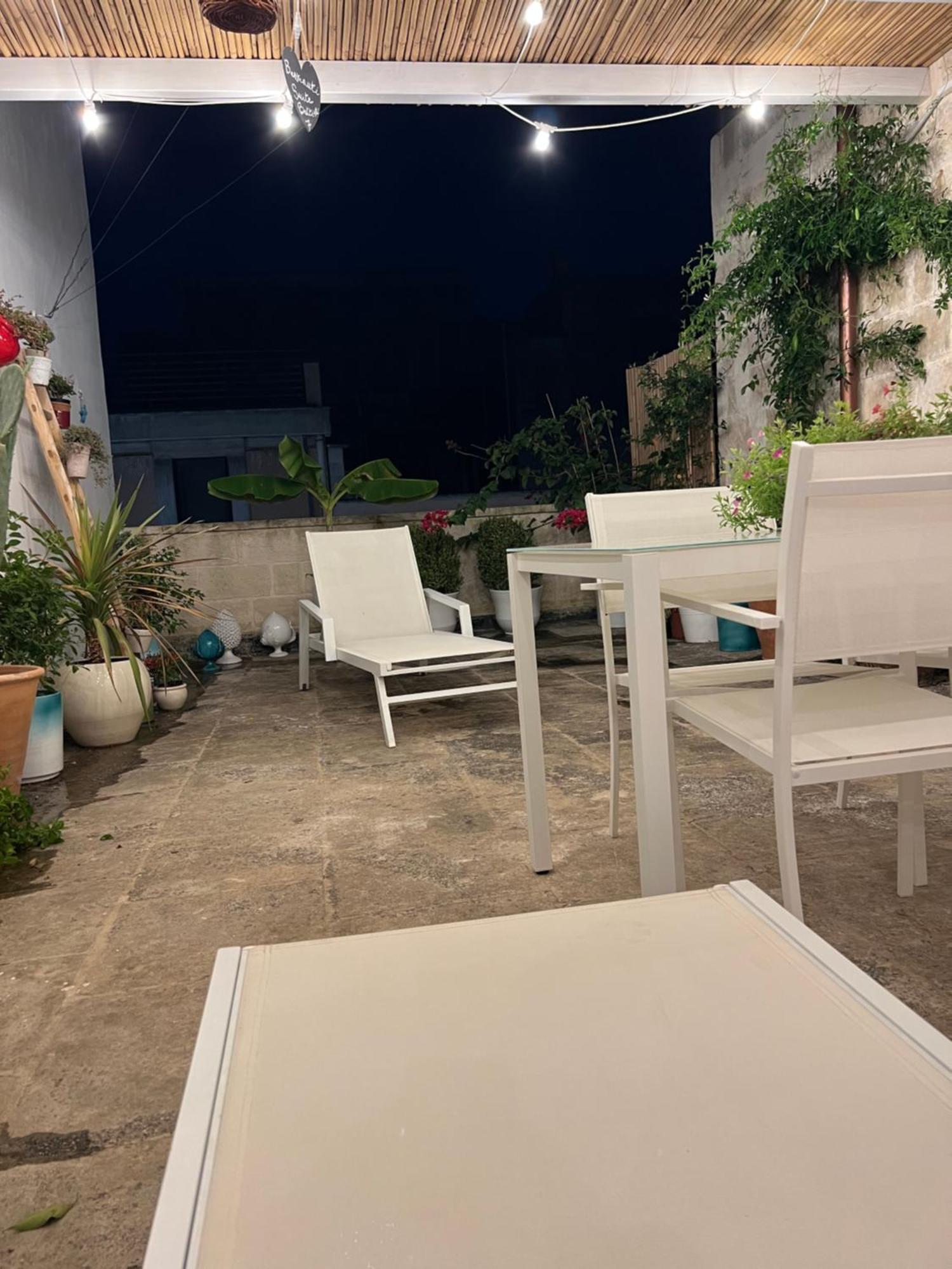 Suite Battisti 7 Lecce Bagian luar foto
